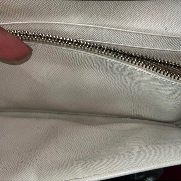 Authentic Rare Prada Staffiano Yellow Flower Long Wallet. - Picture 5 of 13